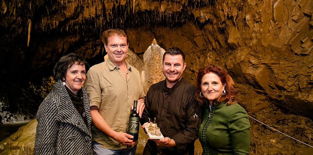 Nobel speisen beim Höhlenkulinarium in der Lurgrotte in der Region Graz