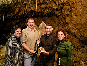 Nobel speisen beim Höhlenkulinarium in der Lurgrotte in der Region Graz